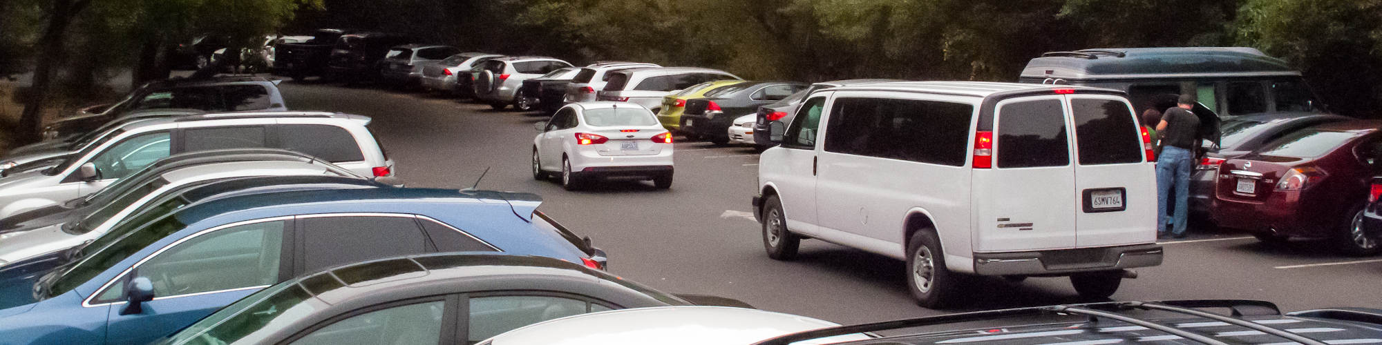 Shuttles in Muir Woods Lot